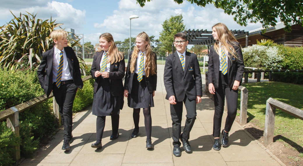 Pupils at Hobart High walking